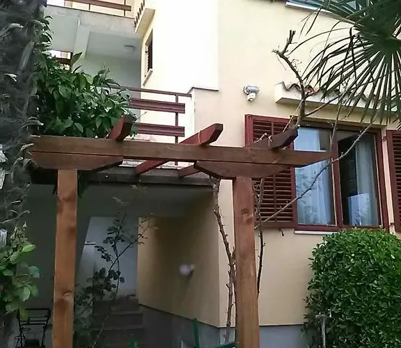 아파트 Stojanka 메덜린